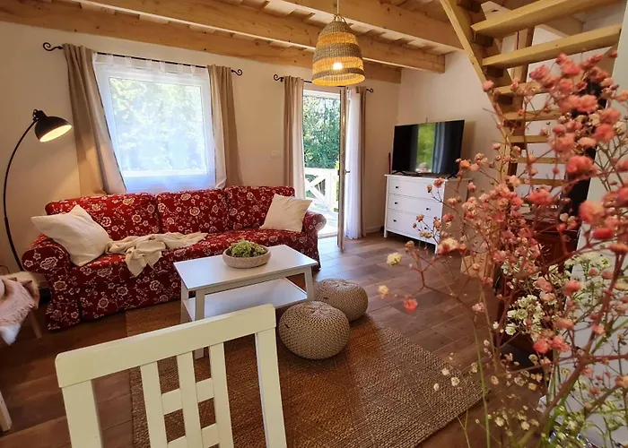 Stiavnicke Chalupky Pri Richnavskych Jazerach *