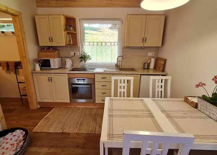 Semesterbostad Stiavnicke Chalupky Pri Richnavskych Jazerach Stiavnicke Bane